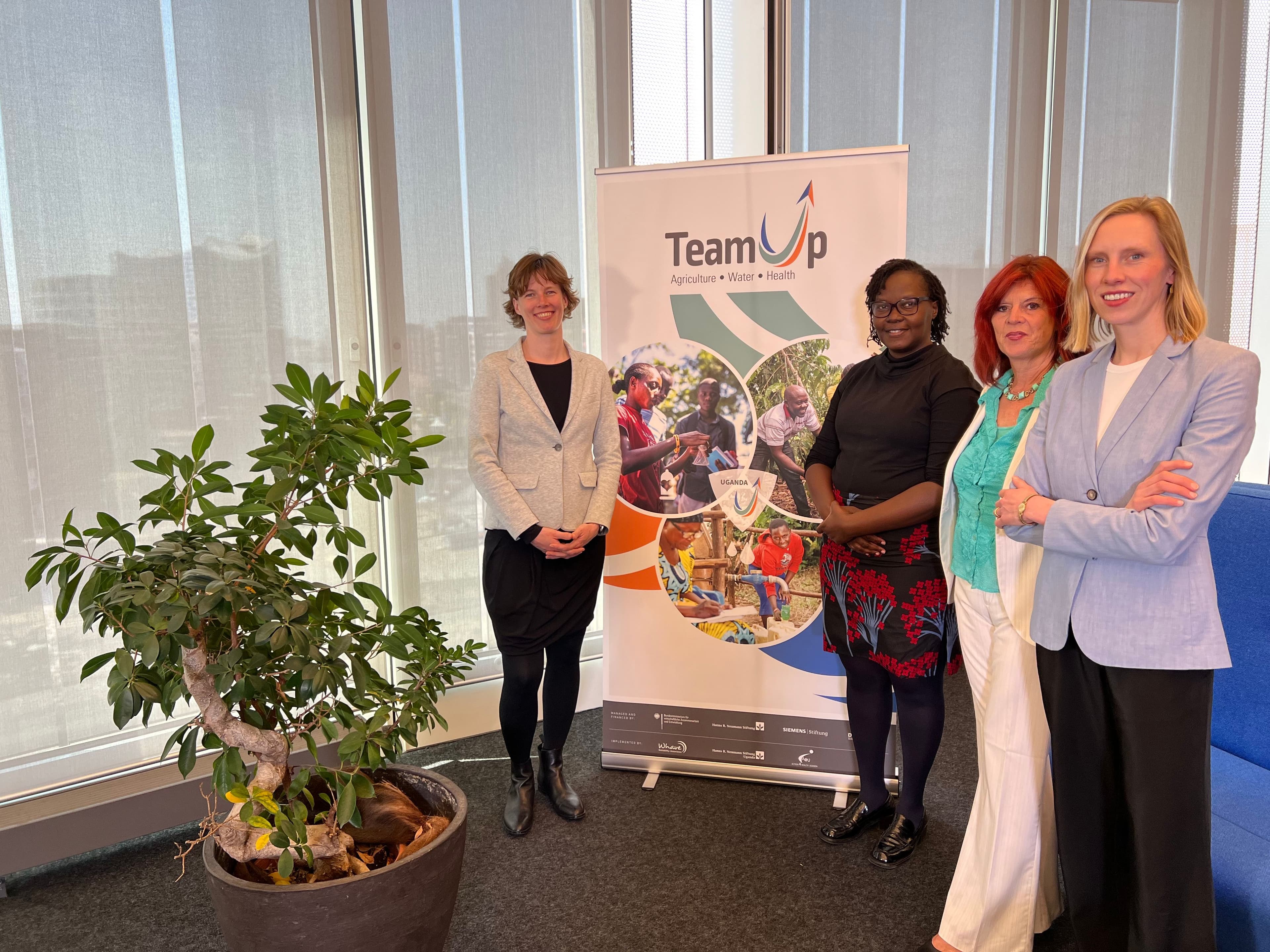 Me. You. Us. Collaboration in Development Cooperation. Me. You. Us. Collaboration in Development Cooperation.